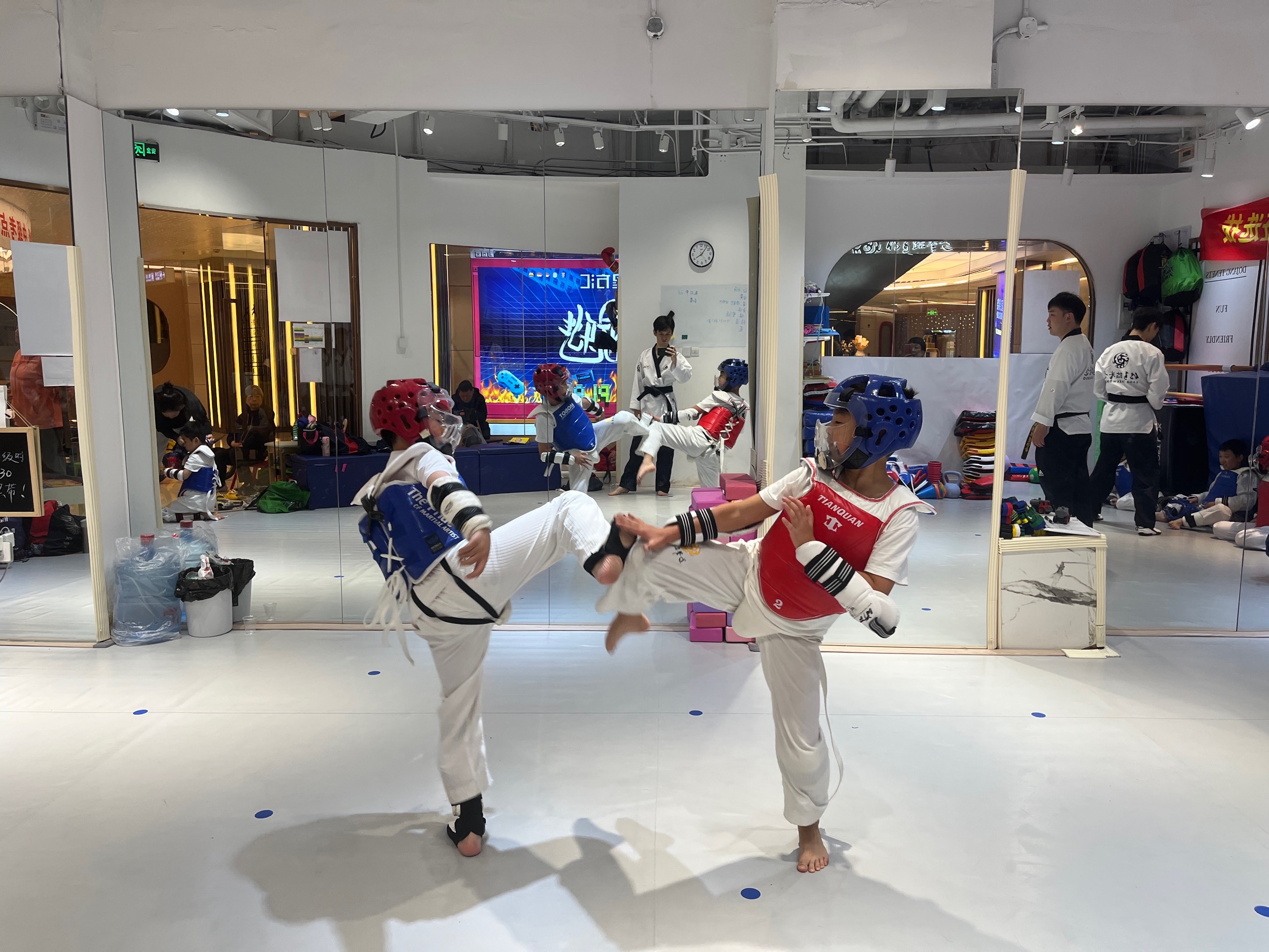 b体育直播-全国跆拳道冠军挑战赛，技艺与勇气的试炼的简单介绍