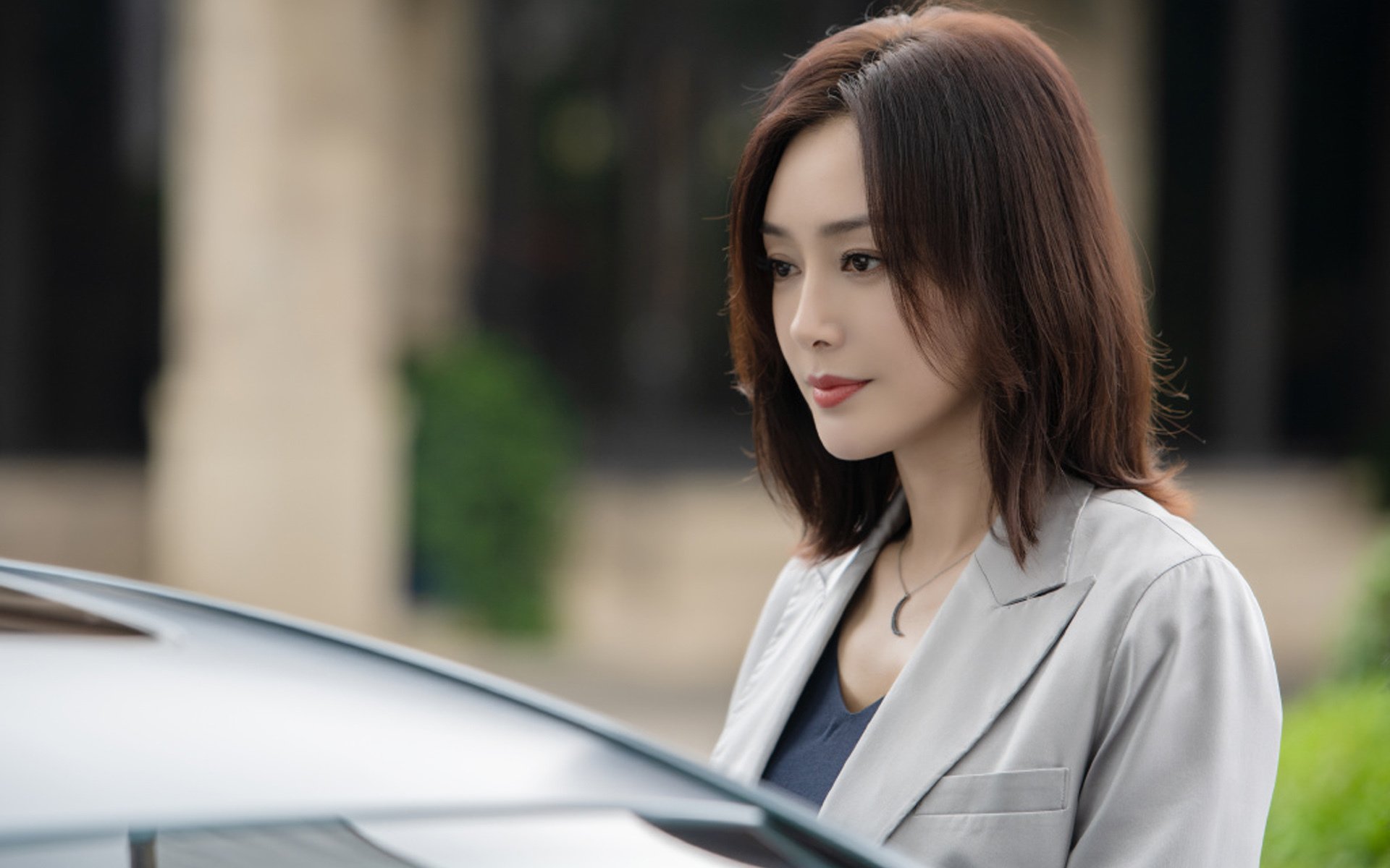 b体育直播-_穿越沙丘的多地越野赛：勇士的荒野之旅_，越野车穿越沙漠视频