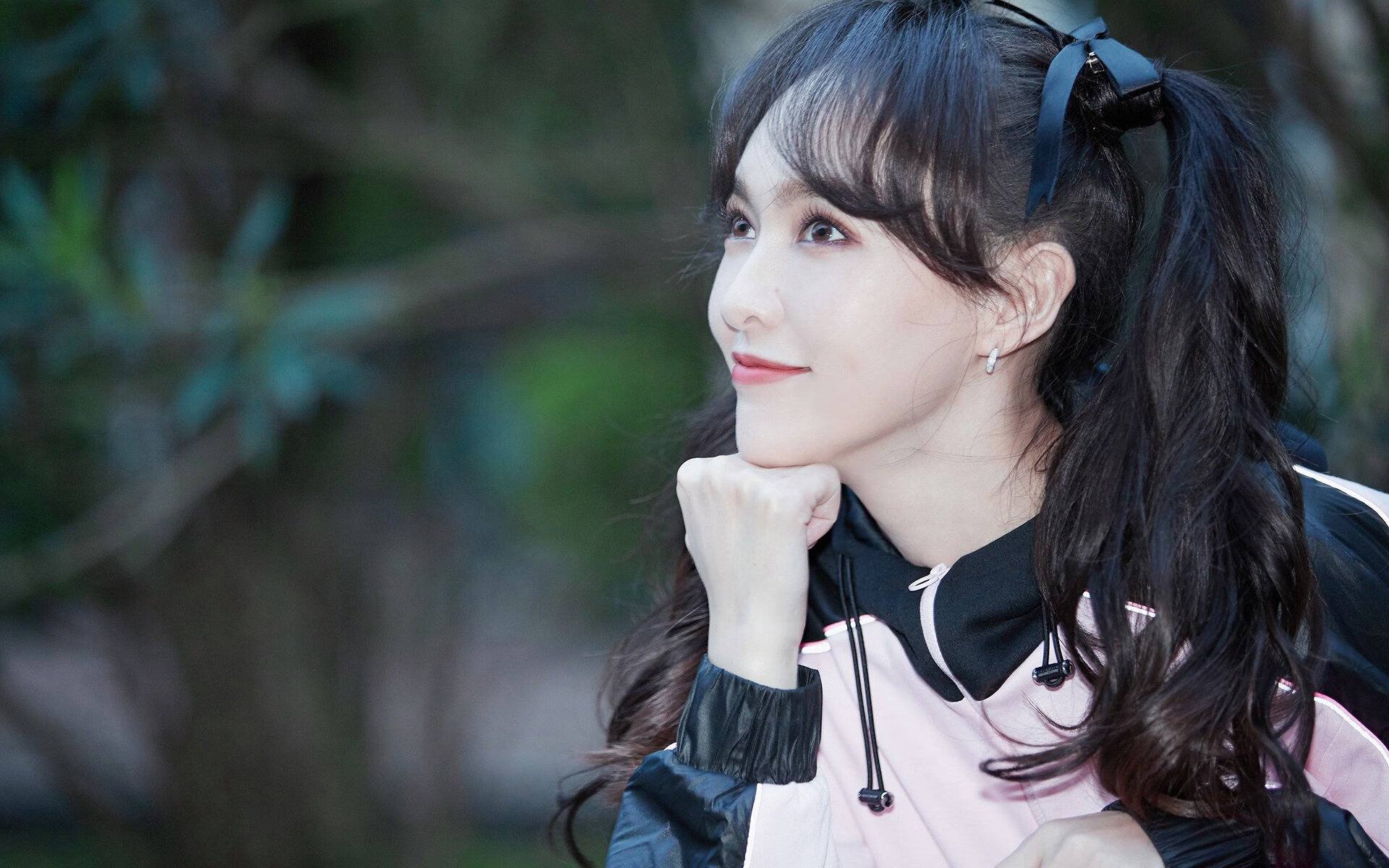 b体育app-_突破极限：运动员异乎寻常的表现震撼全场_，突破极限人物原型