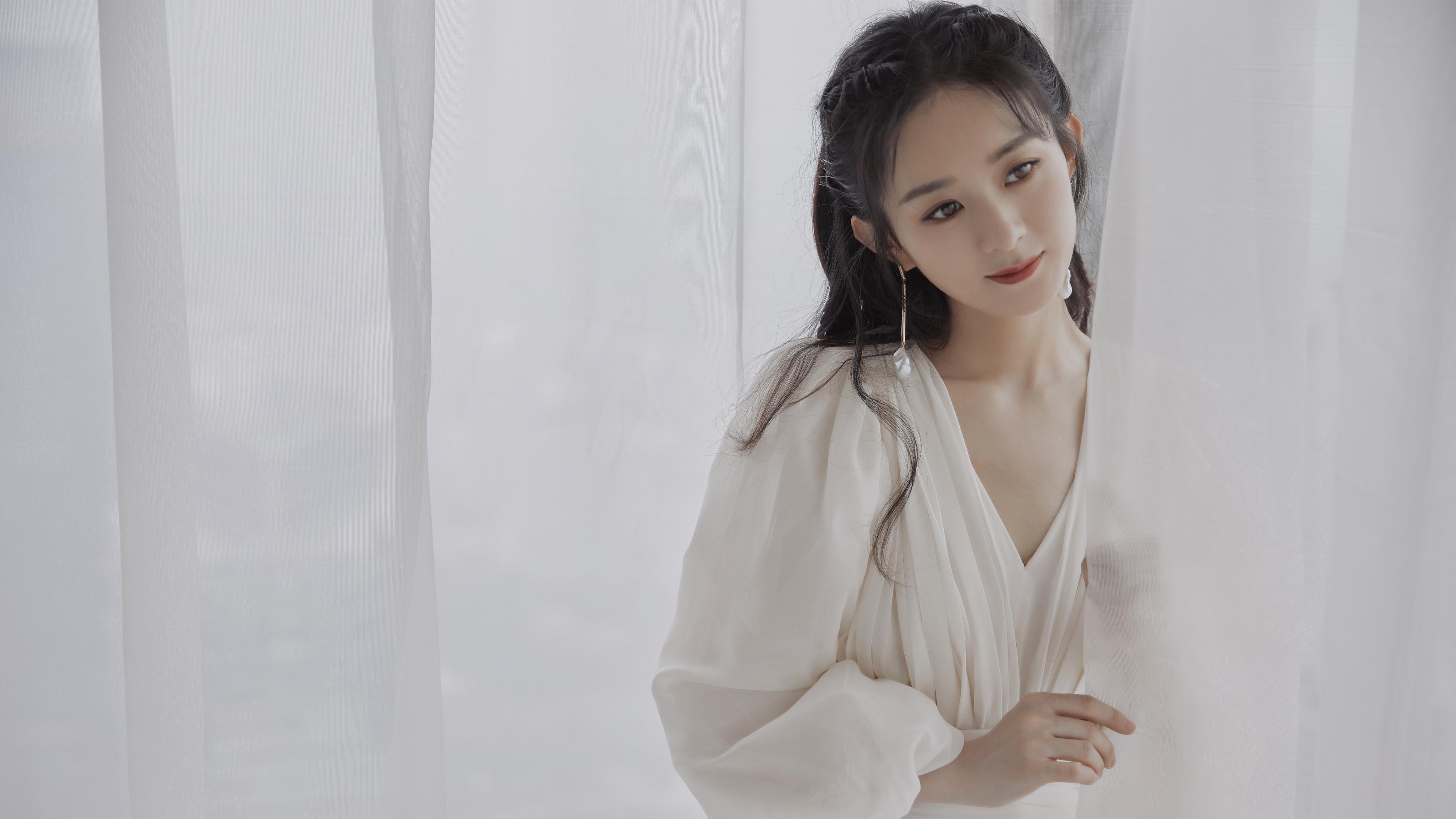 《电竞明星登陆综艺:赛场之外的精彩表现》,电竞明星队