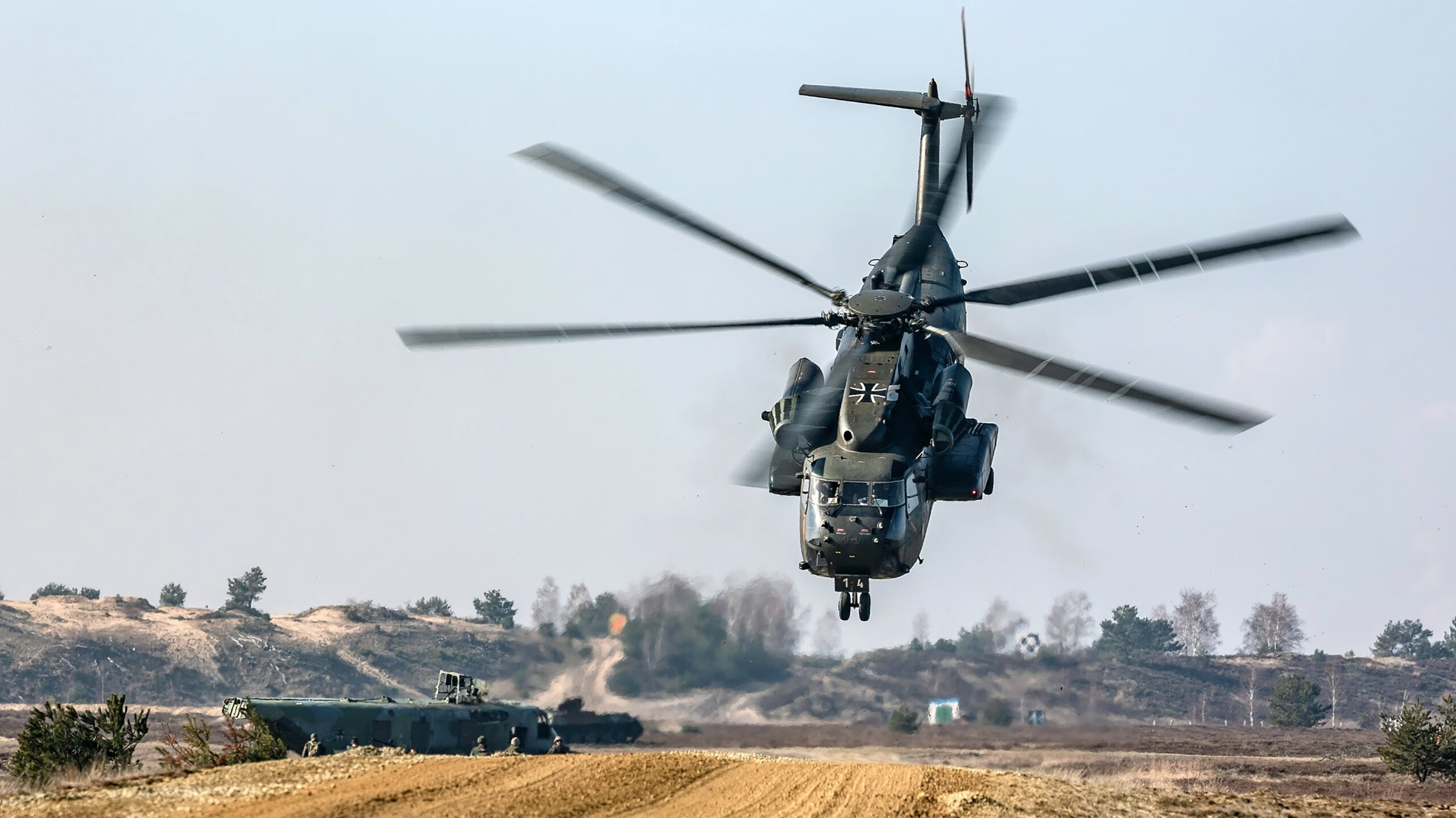 恩多比·恩乔：每场比赛都展现出世界级的踢球能力，帮助南非队稳固优势