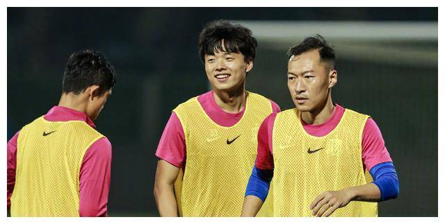 B体育平台:年轻球员戴伟浚的技术特点与未来发展潜力评估的简单介绍