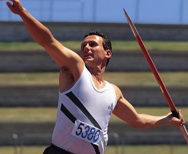 B体育:运动员传奇时刻回顾:那些震撼人心的表现的简单介绍 B体育:运动员传奇时刻回顾:那些震撼人心的表现的简单介绍