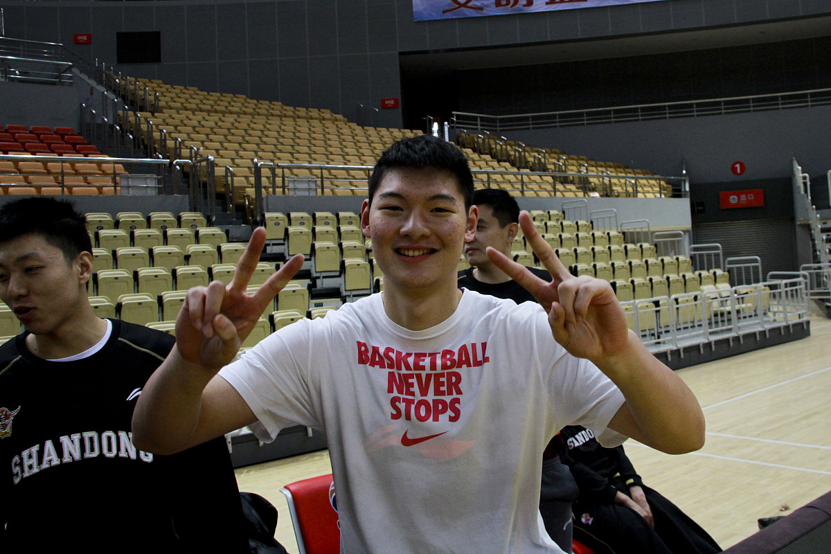 B体育官方网址：中国篮球运动员伤病困扰，科学康复是关键的简单介绍