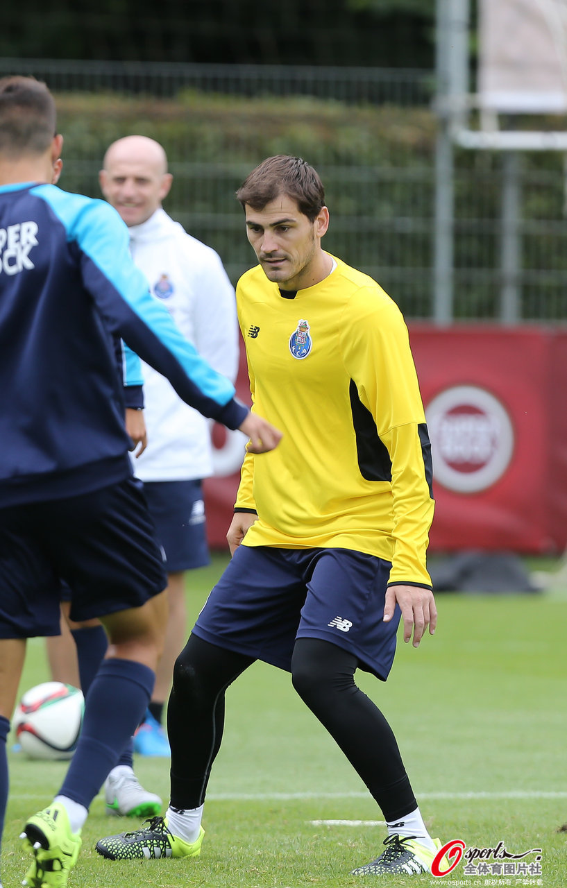 包含B体育官方网站:法甲的情感纽带：球迷与球队的关系的词条