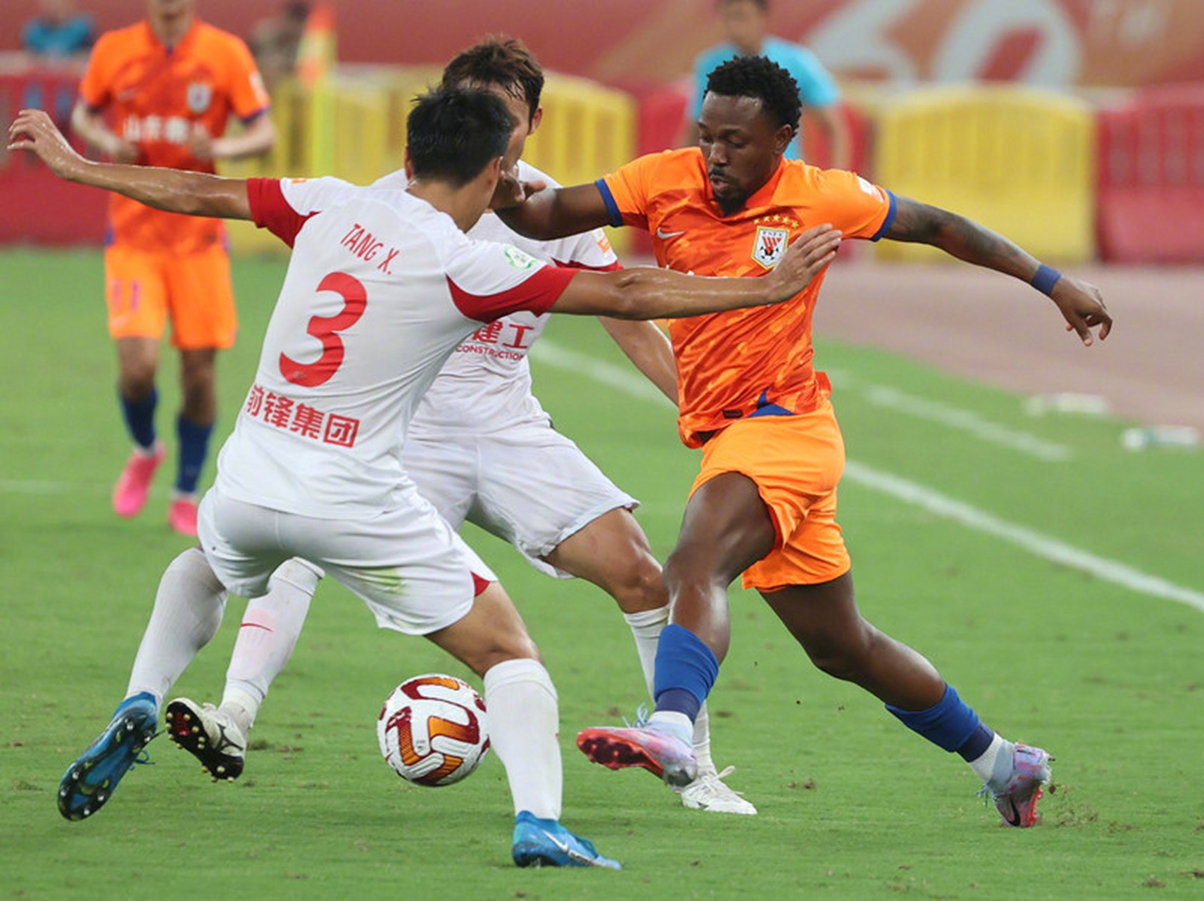 包含B体育平台:归化球员费南多伤病康复训练方案与效果评估的词条