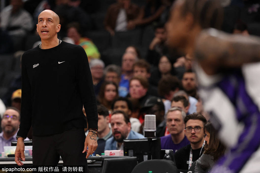 bsports体育：湖人队新赛季：克里斯蒂表示将提升传球技巧的简单介绍