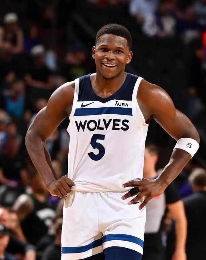 B体育官方网址:篮球球星的个人座驾选择:展现球星的个性和品味的简单介绍 B体育官方网址:篮球球星的个人座驾选择:展现球星的个性和品味的简单介绍