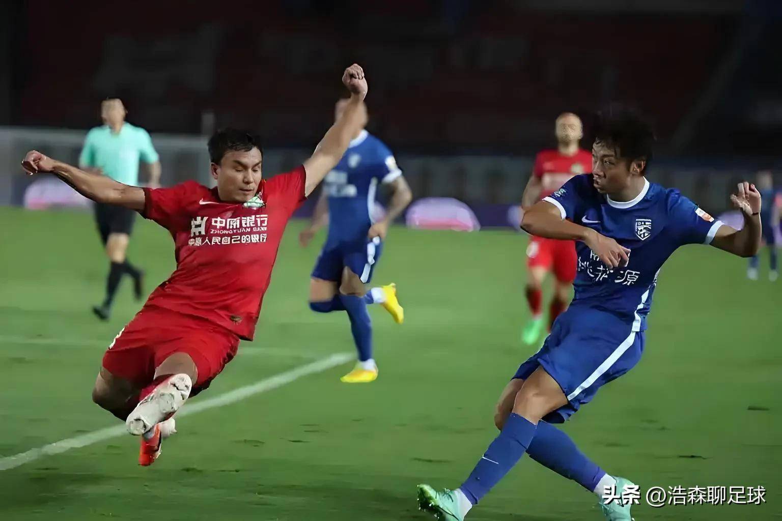 B体育平台:中超联赛黑马频出,传统强队面临严峻挑战的简单介绍 B体育平台:中超联赛黑马频出,传统强队面临严峻挑战的简单介绍